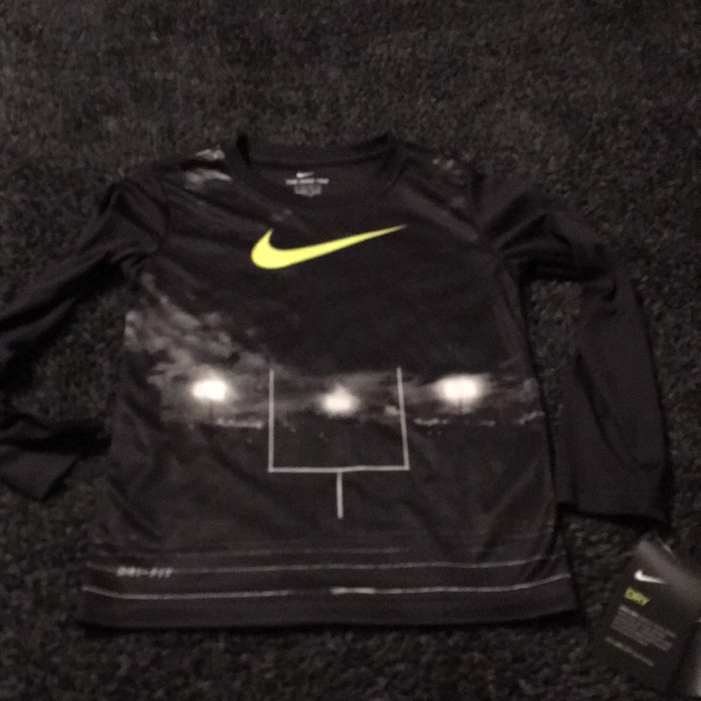 NWT Boys Nike shirt